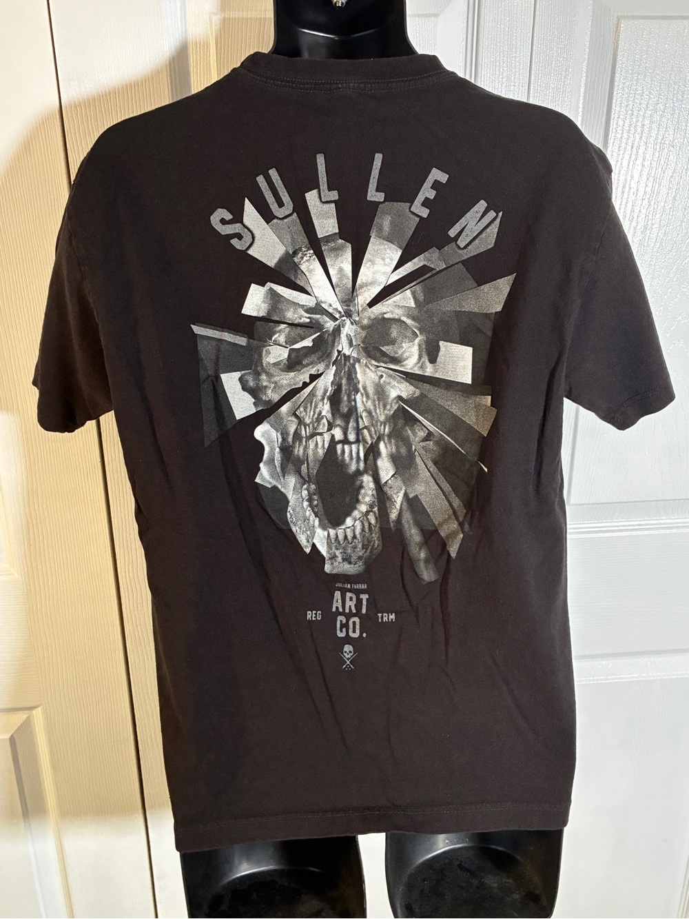 Sullen Art Collective Shattered Skull Tee | Men's Large | Black Graphic